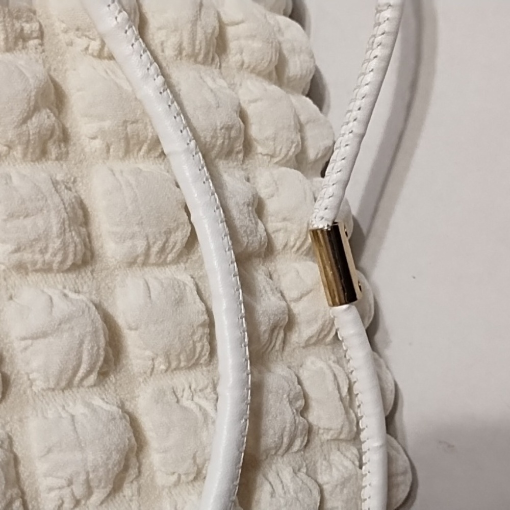 Nwot Off-white Cloth Bag - Picture 7 of 11